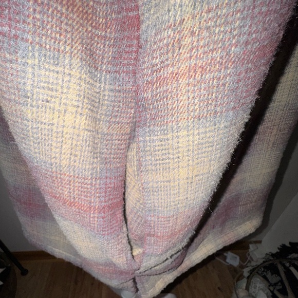 Mountain Ridge Plaid Hooded Jacket. Size Medium. GUC - Picture 4 of 12